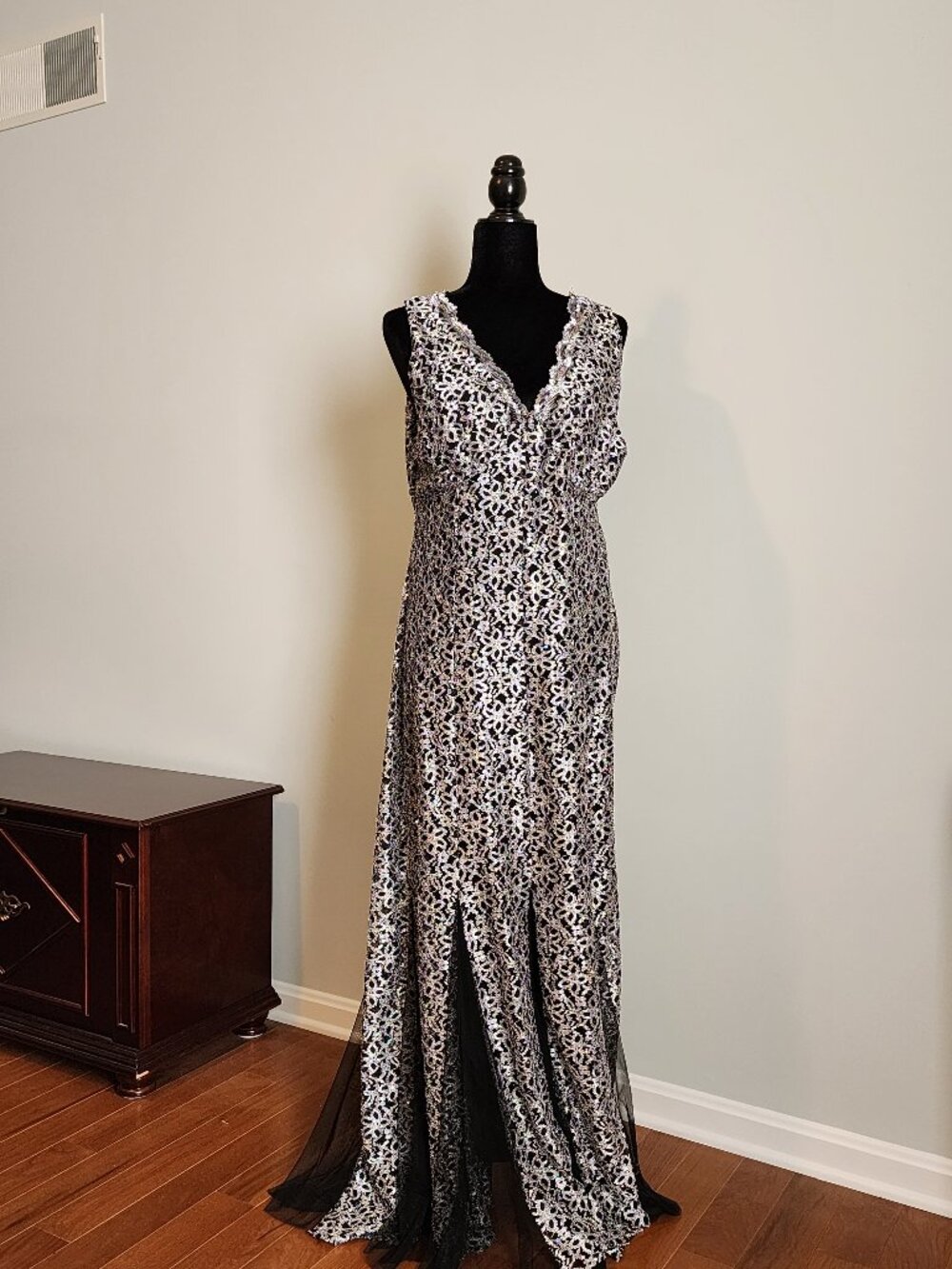 Candalite Black and Silver Gown with Sequin Accents size XL